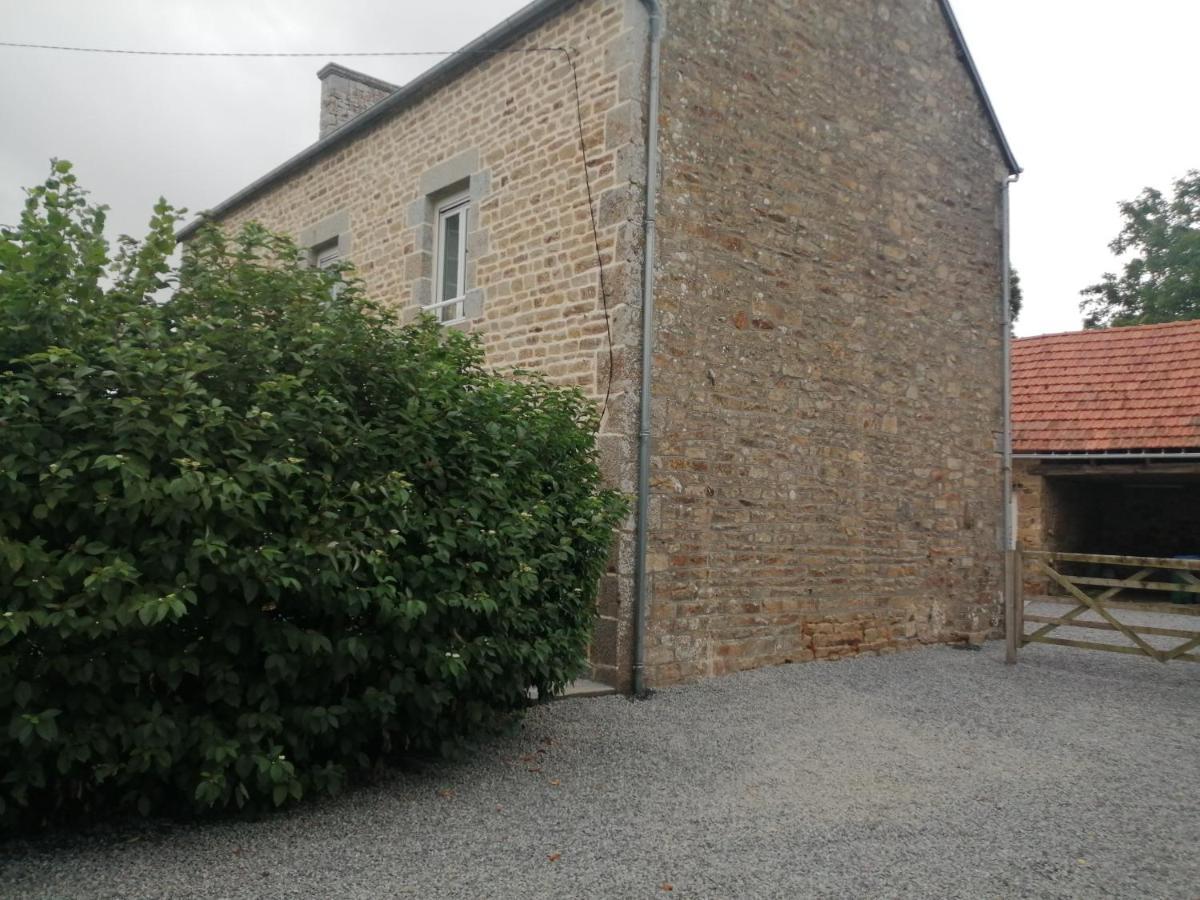 Maison Jullouville Au Calme Bagian luar foto